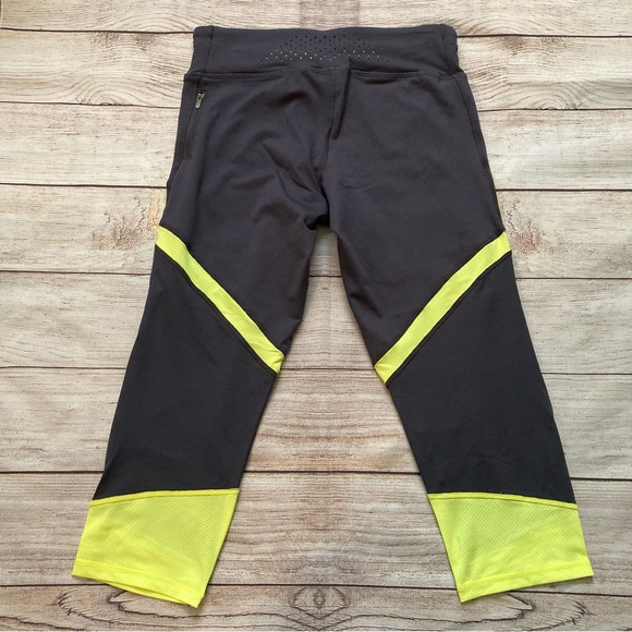 C9 Champion Womens Capri Workout Leggings - Picture 2 of 4